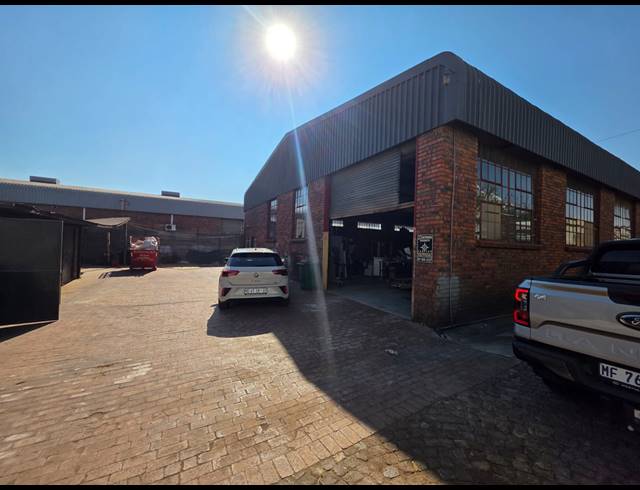 300M² WAREHOUSE TO LET IN ALRODE